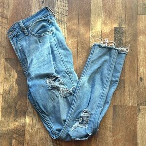 Old Navy Light Blue Distressed Skinny Jeans